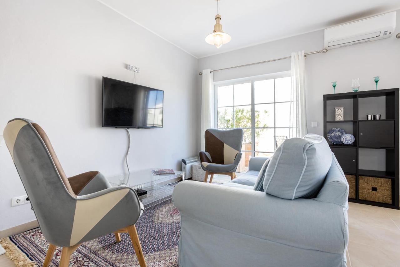 Newly Renovated 2 Bedroom Townhouse - Close To Salema Beach Kültér fotó
