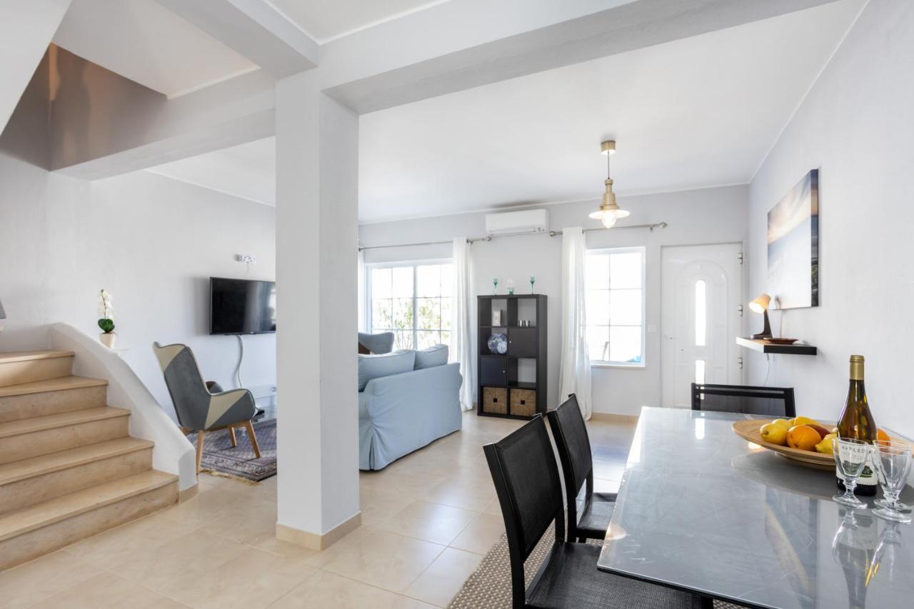 Newly Renovated 2 Bedroom Townhouse - Close To Salema Beach Kültér fotó
