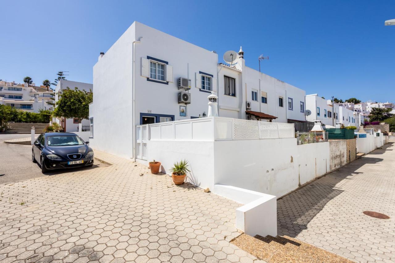Newly Renovated 2 Bedroom Townhouse - Close To Salema Beach Kültér fotó