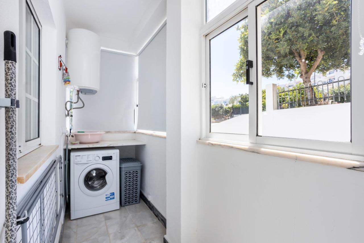Newly Renovated 2 Bedroom Townhouse - Close To Salema Beach Kültér fotó