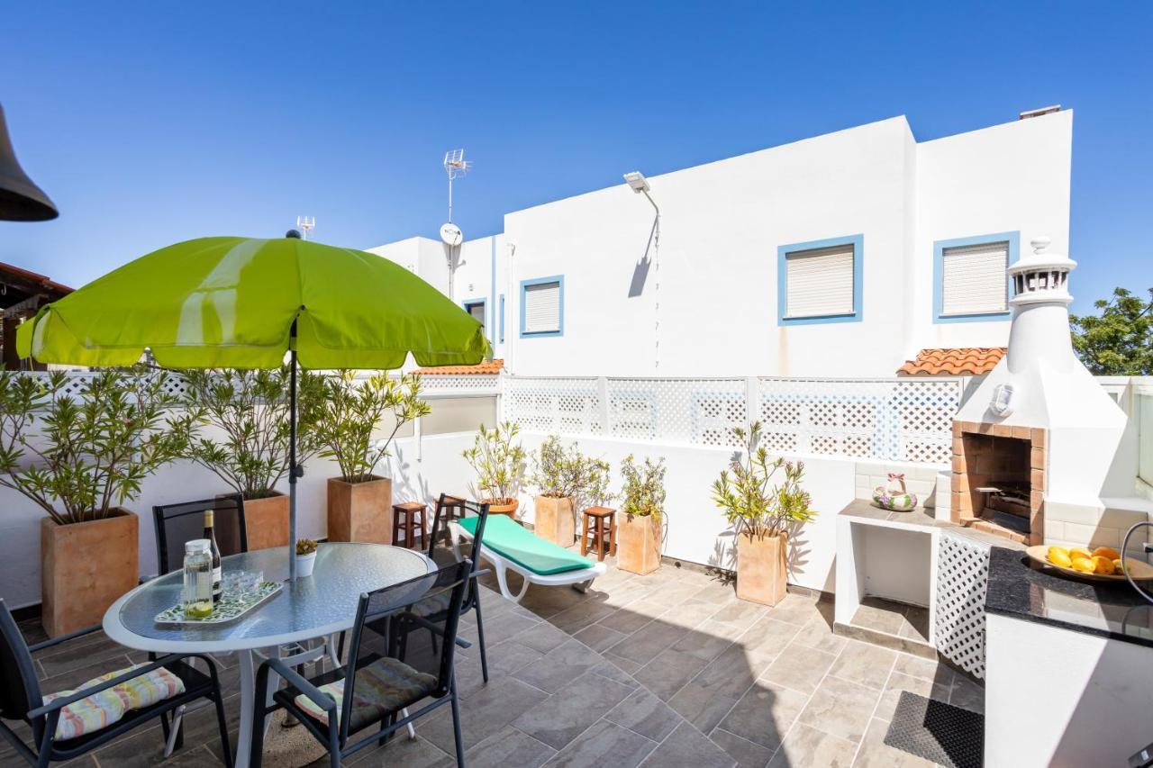 Newly Renovated 2 Bedroom Townhouse - Close To Salema Beach Kültér fotó