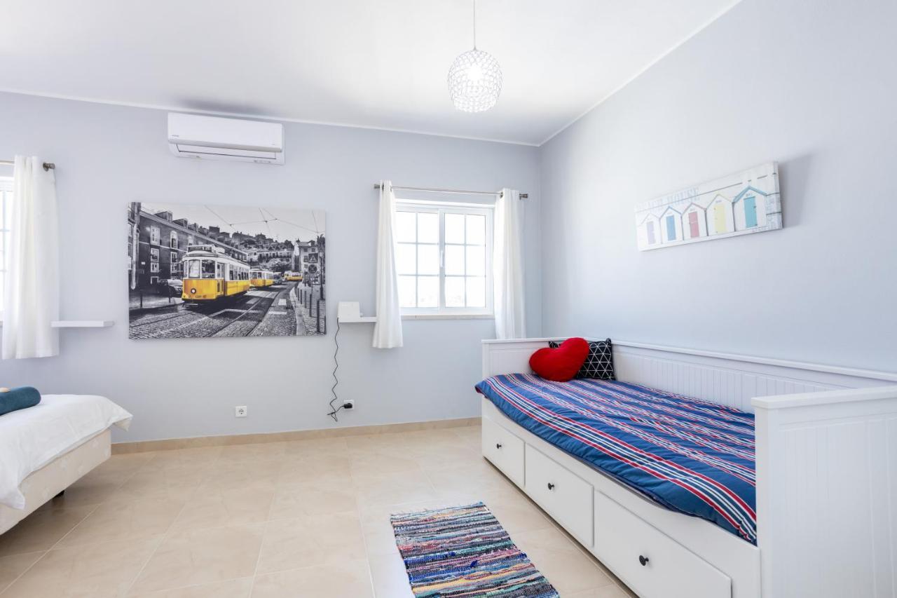 Newly Renovated 2 Bedroom Townhouse - Close To Salema Beach Kültér fotó