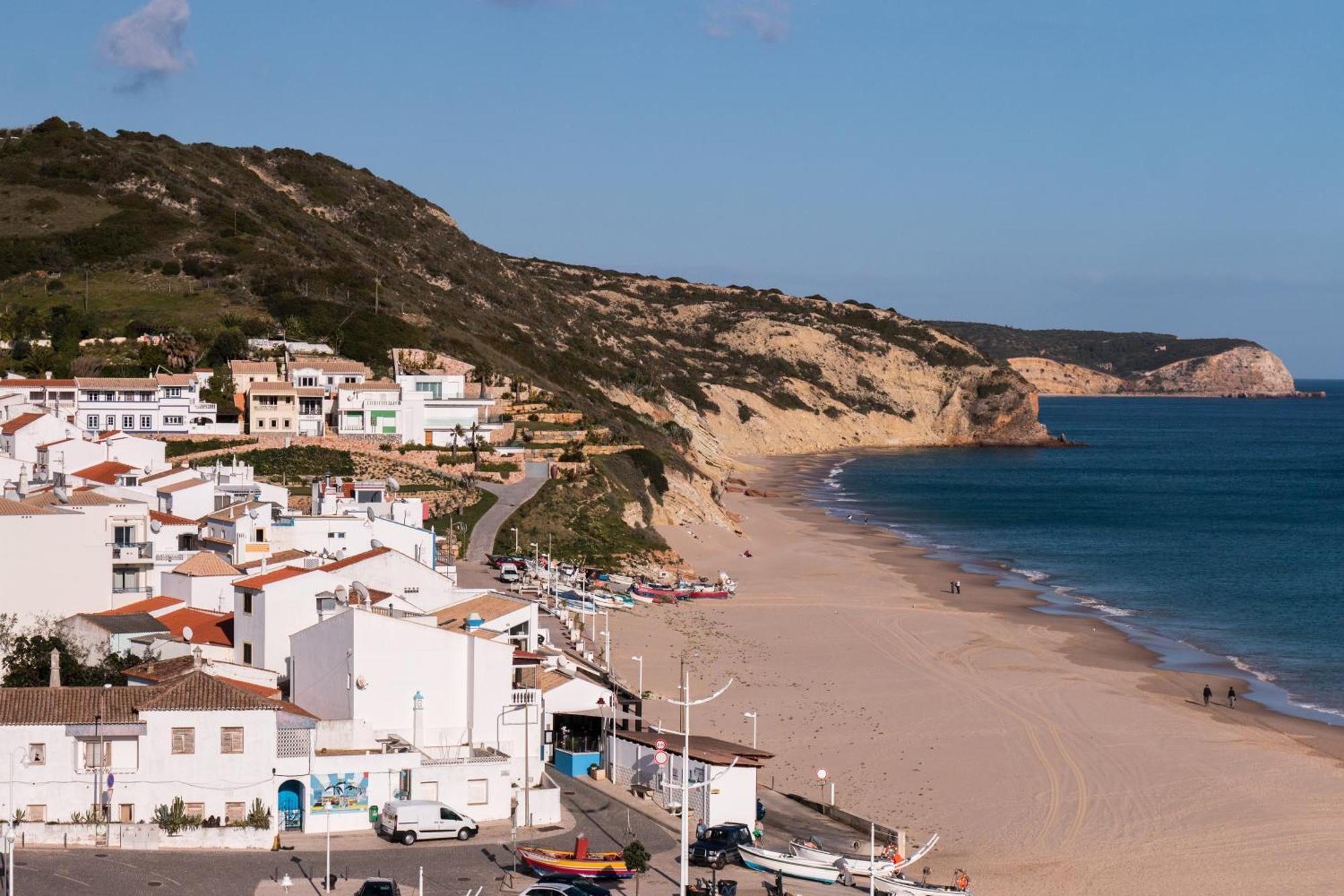 Newly Renovated 2 Bedroom Townhouse - Close To Salema Beach Kültér fotó
